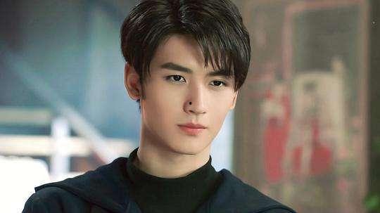 吃瓜评论黄俊捷视频大全,笑料百出，欢乐无限