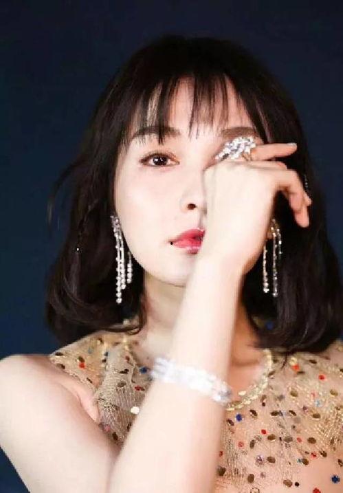 白鹿微博之夜吃瓜视频,揭秘明星幕后趣事